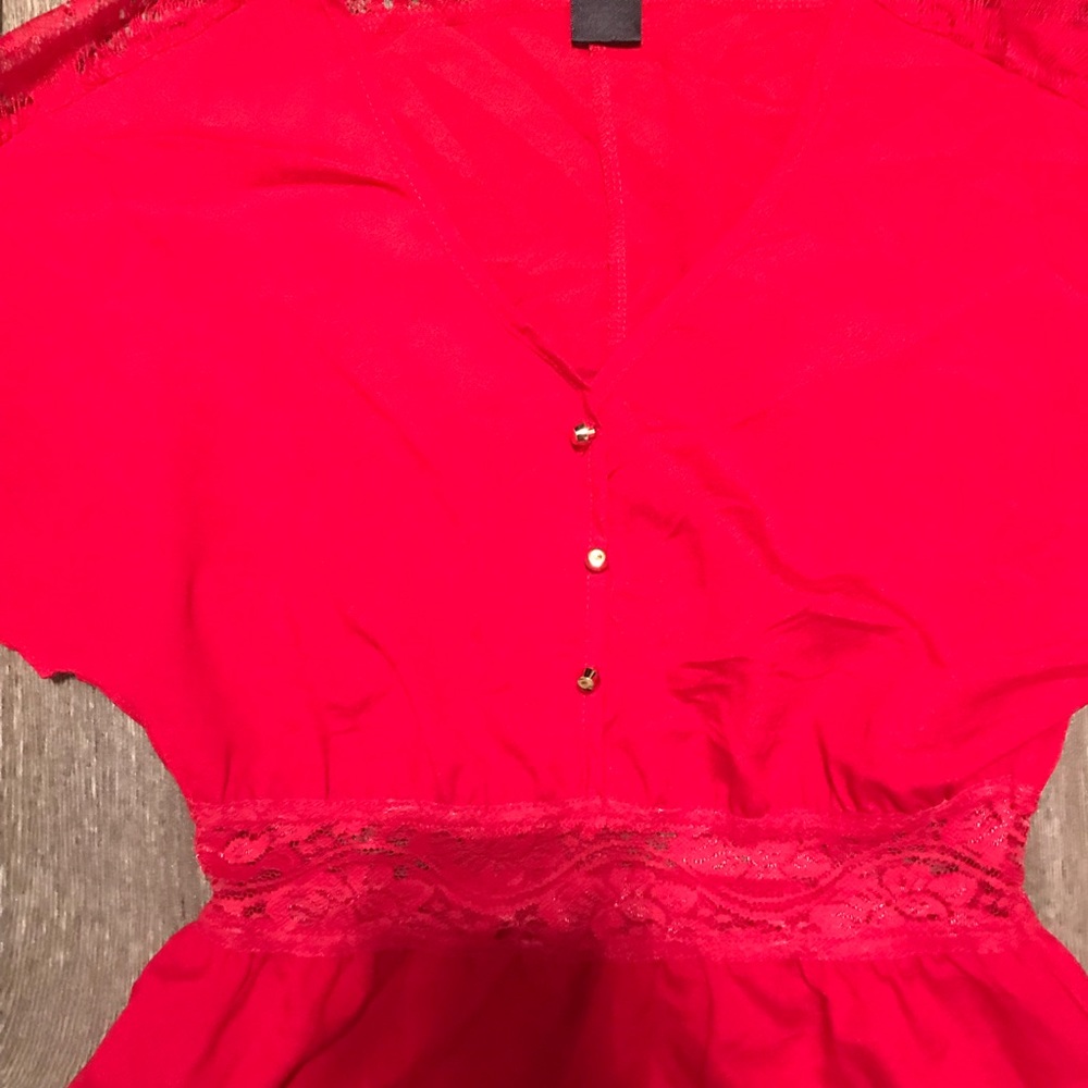 Red Lace Detailed Blouse - Picture 3 of 6